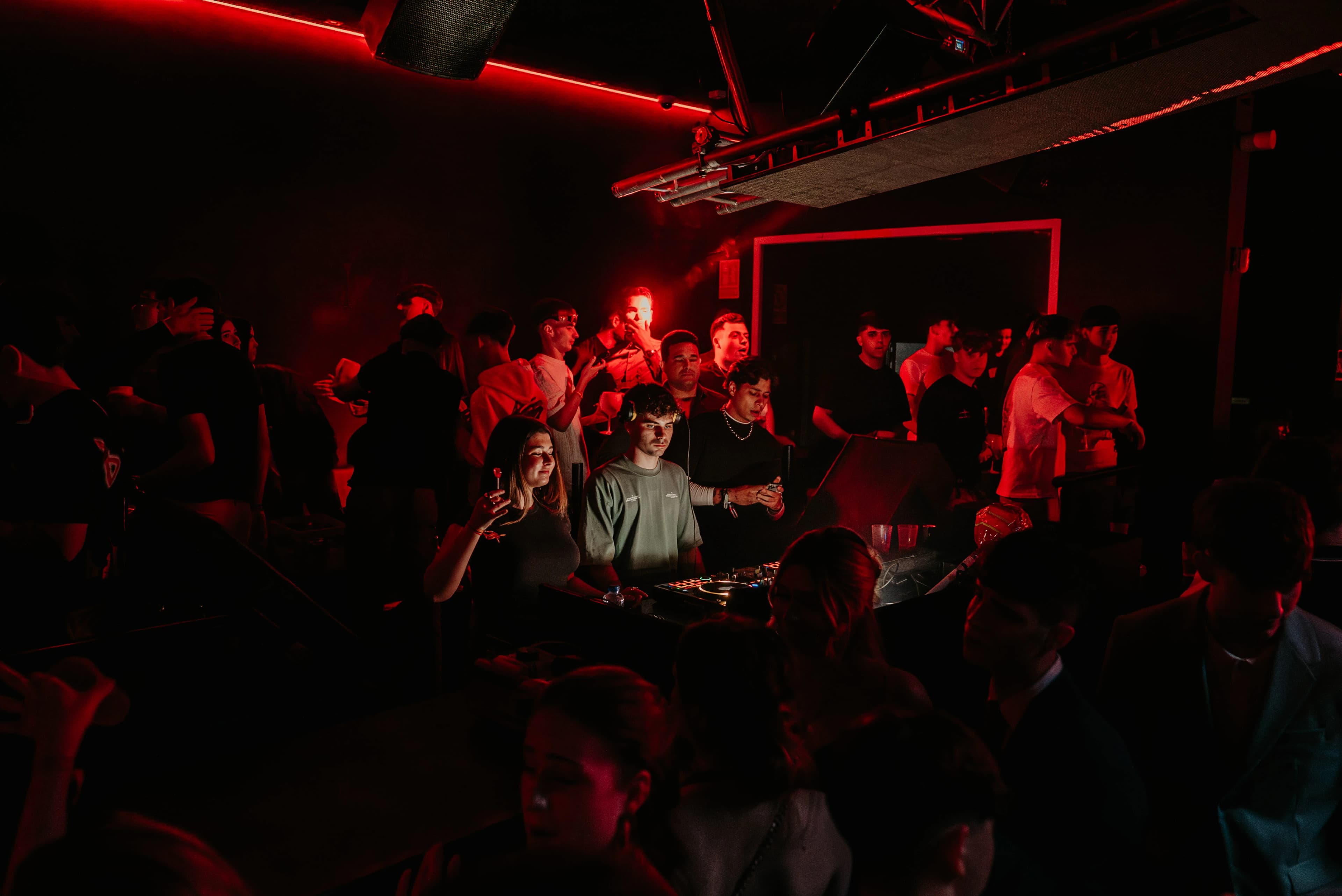 Entrada de POCCO Club en Alzira